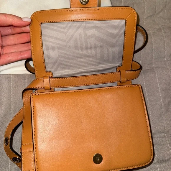 Rebecca Minkoff Tan and White Crossbody Bag with Color-Block Design - Picture 2 of 4